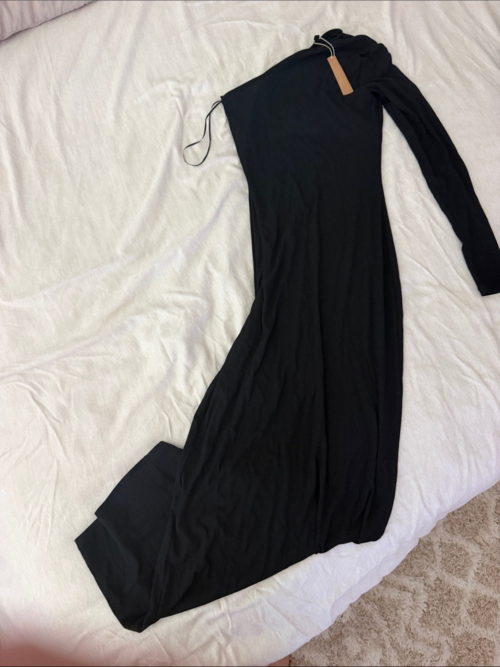 SKIMS One-Shoulder Long Black Dress - Picture 2 of 3